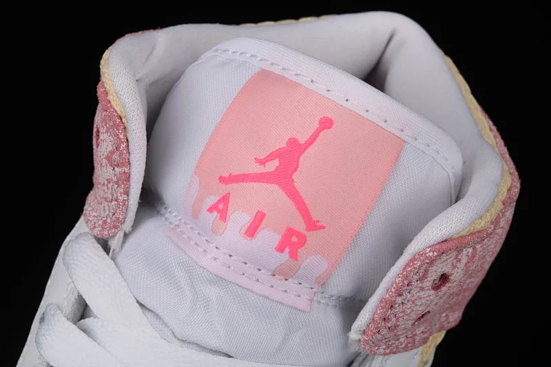 All categories Air Jordan Jordan series basketball shoes Air Jordan 1 Mid G version pure original Air Jordan 1 Mid GS AJ1 Joe 1 Ice Cream Zhongbang basketball shoes DD1666-100